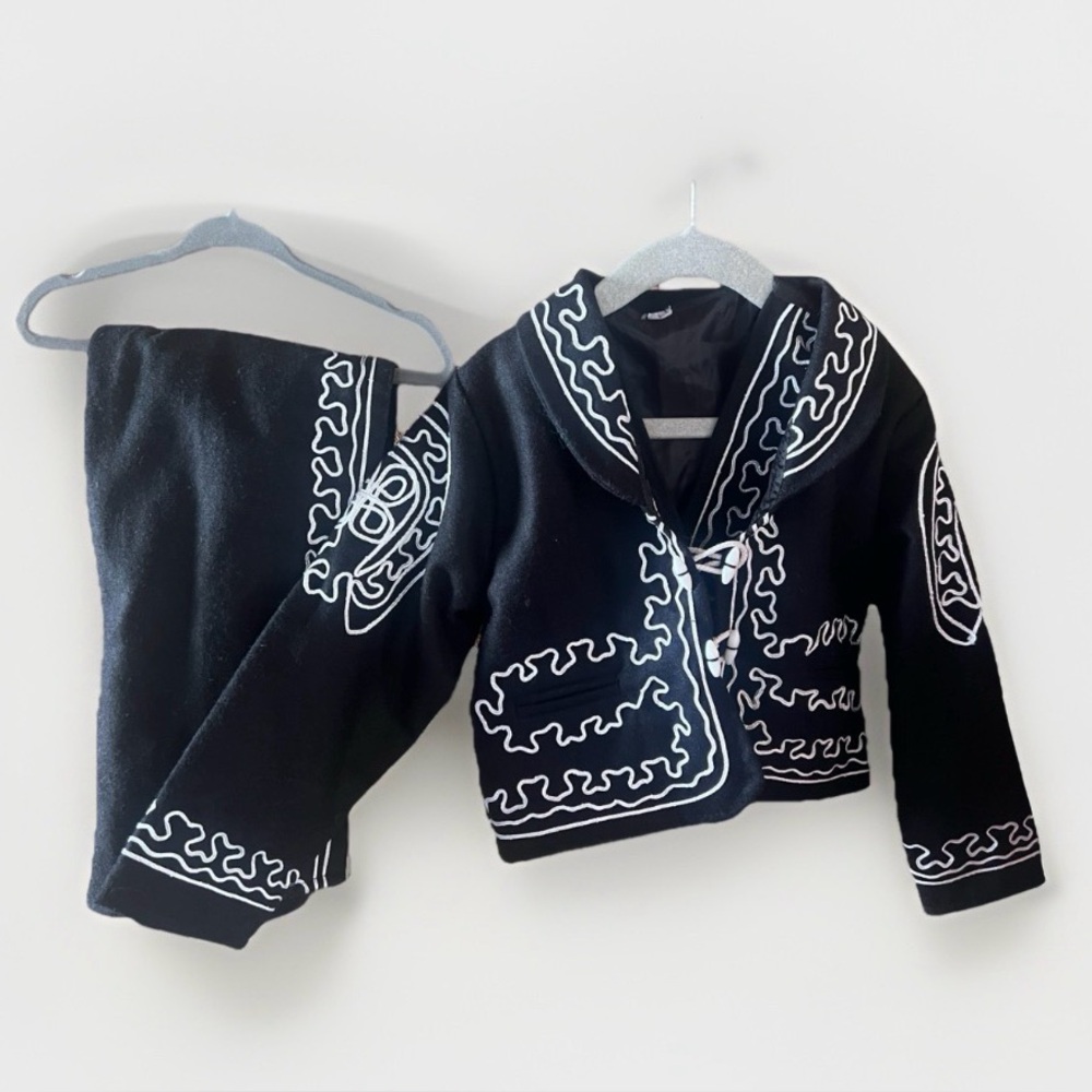 Mexican Charro Outfit Size 4 Mariachi Outfit Black & White Embroidered 3-piece